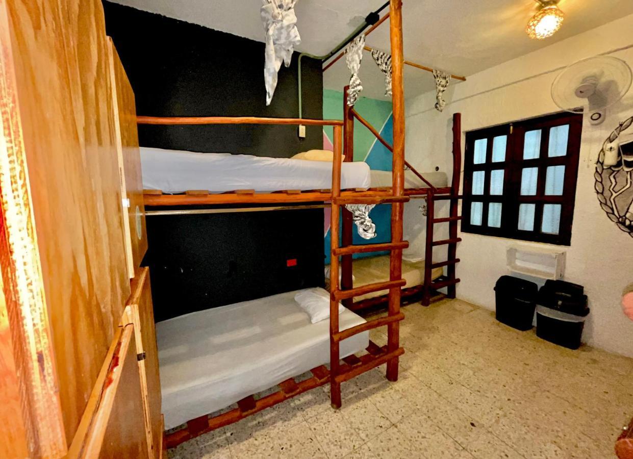 Straw Hat Hostel & Rooftop Bar Tulum Exteriör bild